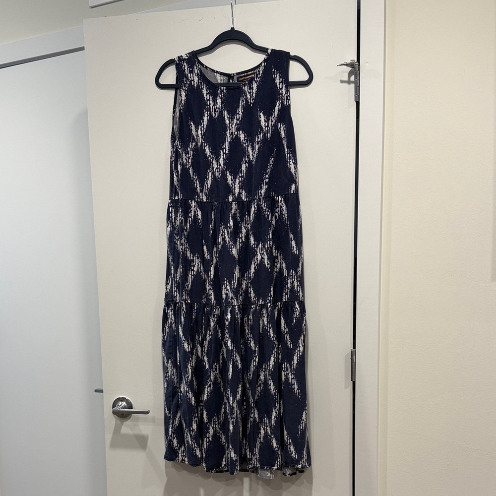 Johnston & Murphy Navy and White Patterned Midi Dress